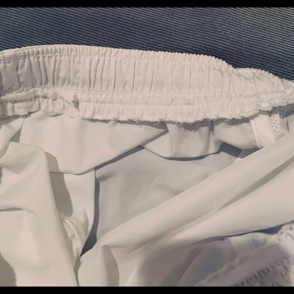 NIKE -Shorts- no inside liner-great for layering - Picture 7 of 7